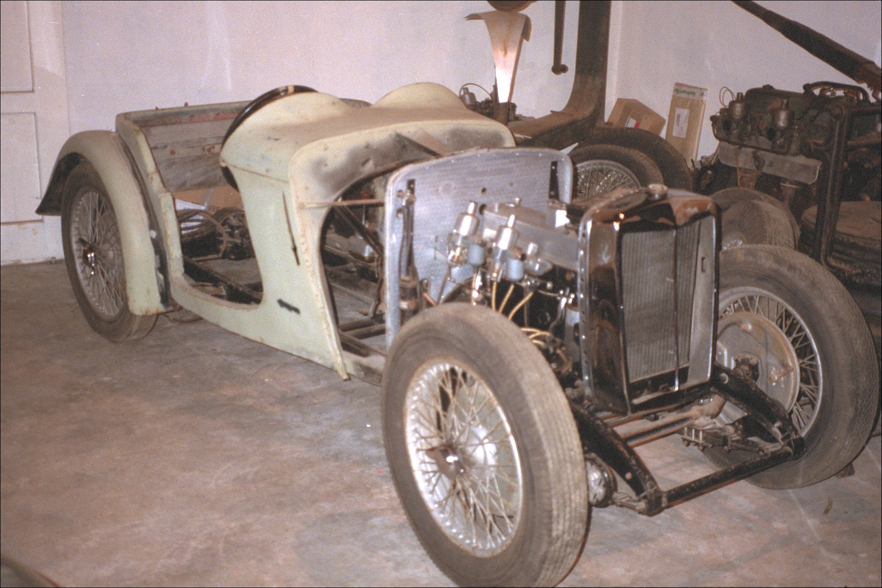 IMG1010 Rebuilding the Machine