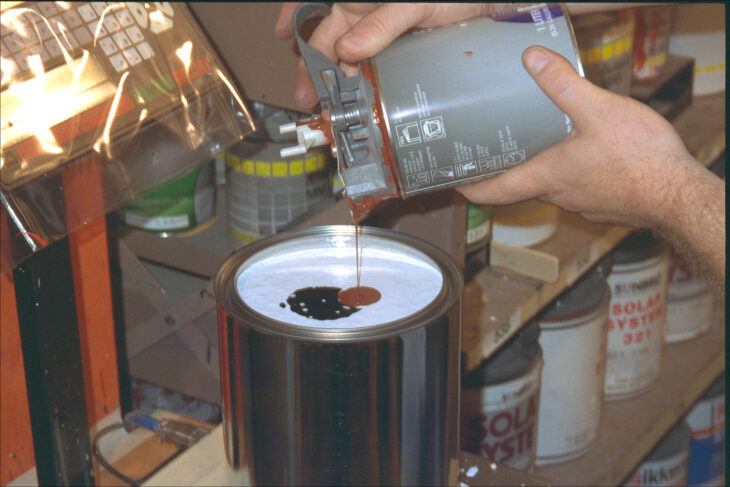 Mixing components of the Ivory body color